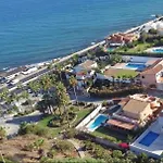 Вілла Mijas With Pool 50 M Фуенхірола